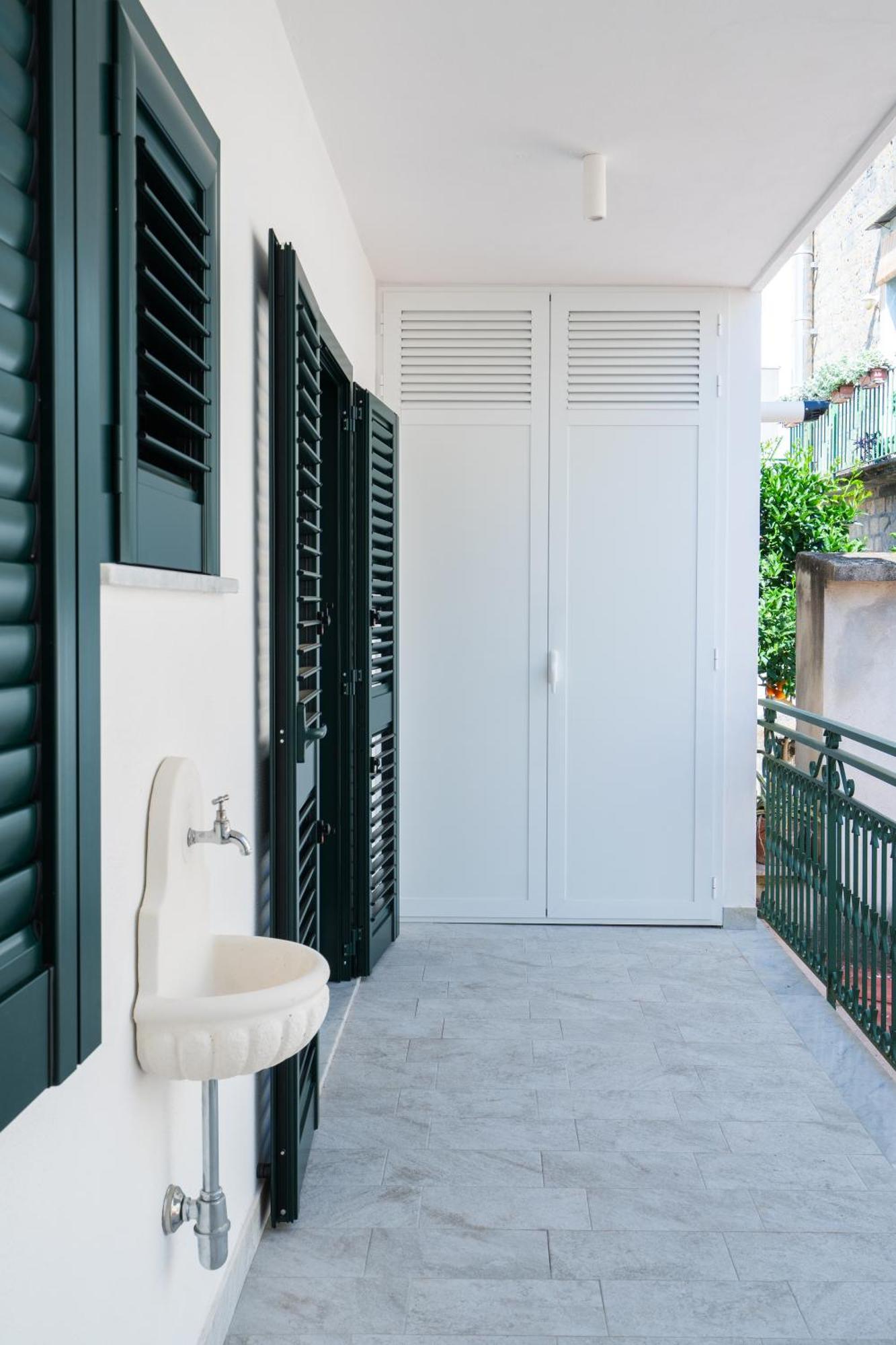Sea View Deluxe Apartments Vico Equense Exterior photo